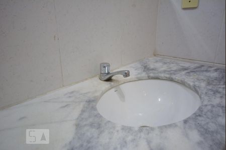 Apartamento à venda com 67m², 2 quartos e sem vagaBanheiro Social - Pia