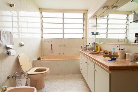 Apartamento para alugar com 200m², 3 quartos e 1 vagaBanheiro da Suíte