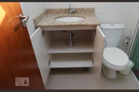 Banheiro de apartamento para alugar com 2 quartos, 70m² em Vila Lucy, Sorocaba