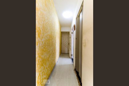 Corredor Quartos de apartamento para alugar com 2 quartos, 50m² em Jardim Brasil (zona Norte), São Paulo