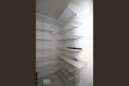 Apartamento à venda com 55m², 2 quartos e 2 vagas Apartamento à venda com 55m², 2 quartos e 2 vagasDispensa