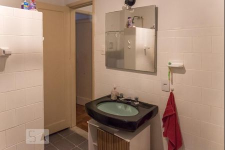 Apartamento à venda com 115m², 3 quartos e 1 vaga Apartamento à venda com 115m², 3 quartos e 1 vagaBanheiro social