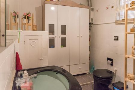 Apartamento à venda com 115m², 3 quartos e 1 vaga Apartamento à venda com 115m², 3 quartos e 1 vagaBanheiro social