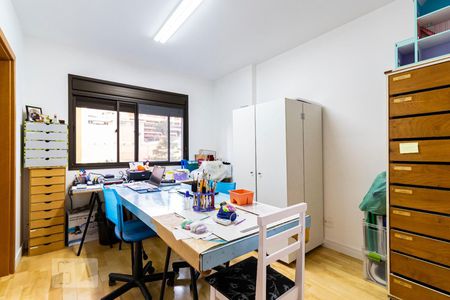 Apartamento à venda com 207m², 4 quartos e 4 vagasSuíte 3