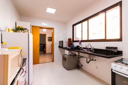 Apartamento à venda com 207m², 4 quartos e 4 vagasCozinha