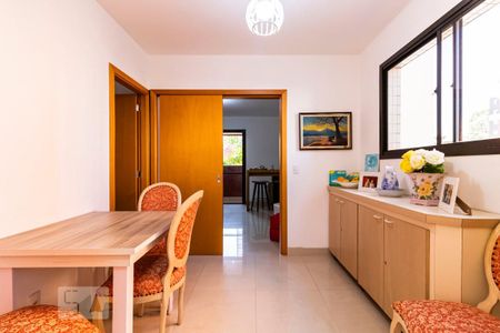 Apartamento à venda com 207m², 4 quartos e 4 vagasCopa