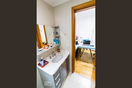 Apartamento à venda com 207m², 4 quartos e 4 vagasSuíte 3 - Banheiro
