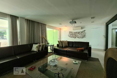 Casa à venda com 100m², 4 quartos e 11 vagas Casa à venda com 100m², 4 quartos e 11 vagasSala 2