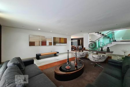 Casa à venda com 100m², 4 quartos e 11 vagas Casa à venda com 100m², 4 quartos e 11 vagasSala 1