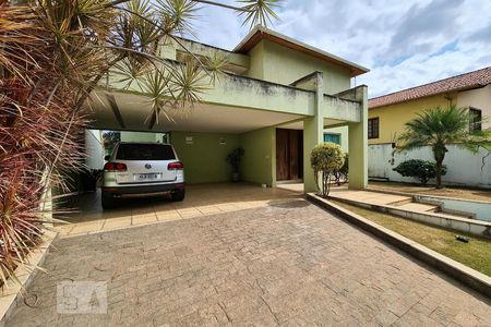 Garagem de casa à venda com 4 quartos, 100m² em Castelo, Belo Horizonte