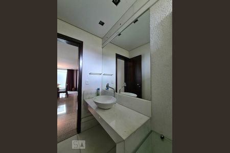 Casa à venda com 100m², 4 quartos e 11 vagas Casa à venda com 100m², 4 quartos e 11 vagasLavabo