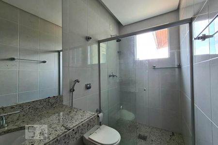Casa à venda com 100m², 4 quartos e 11 vagas Casa à venda com 100m², 4 quartos e 11 vagasBanheiro Suíte 3