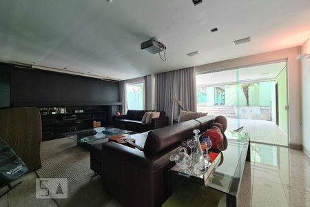 Casa à venda com 100m², 4 quartos e 11 vagas Casa à venda com 100m², 4 quartos e 11 vagasSala 2