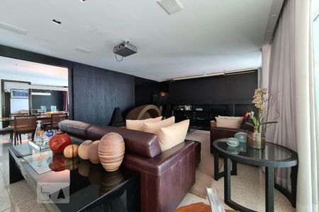 Casa à venda com 100m², 4 quartos e 11 vagas Casa à venda com 100m², 4 quartos e 11 vagasSala 2