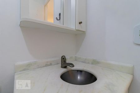 Apartamento para alugar com 60m², 2 quartos e 1 vaga Apartamento para alugar com 60m², 2 quartos e 1 vagaBanheiro