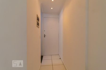 Entrada de apartamento para alugar com 2 quartos, 60m² em Jardim Santa Emília, São Paulo