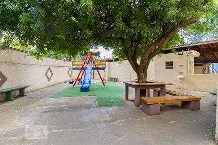 Apartamento para alugar com 60m², 2 quartos e 1 vaga Apartamento para alugar com 60m², 2 quartos e 1 vagaÁrea Comum - Playground