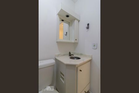 Apartamento para alugar com 60m², 2 quartos e 1 vaga Apartamento para alugar com 60m², 2 quartos e 1 vagaBanheiro