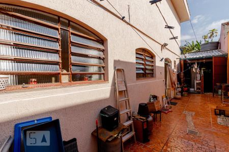 Casa à venda com 461m², 3 quartos e 4 vagas Casa à venda com 461m², 3 quartos e 4 vagasQuintal