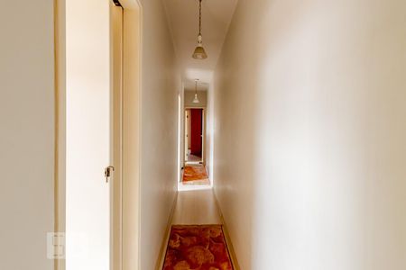 Casa à venda com 461m², 3 quartos e 4 vagas Casa à venda com 461m², 3 quartos e 4 vagasCorredor dos Quartos