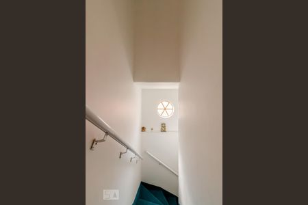 Casa à venda com 461m², 3 quartos e 4 vagas Casa à venda com 461m², 3 quartos e 4 vagasEscada Para os Quartos