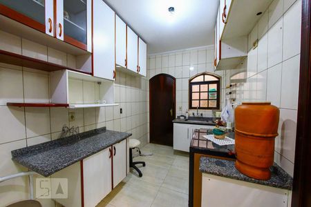 Casa para alugar com 135m², 3 quartos e 2 vagasCozinha