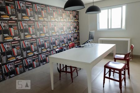 Studio para alugar com 35m², 1 quarto e 1 vaga Studio para alugar com 35m², 1 quarto e 1 vagaRoom Office
