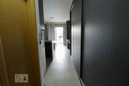 Corredor de kitnet/studio para alugar com 1 quarto, 35m² em Santa Cruz do José Jacques, Ribeirão Preto