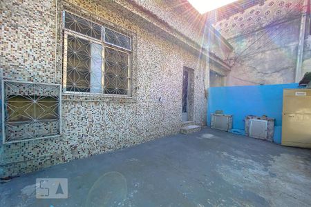 Casa à venda com 60m², 2 quartos e 1 vagaGaragem