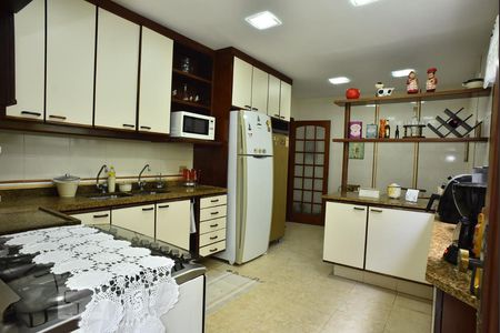 Cozinha de casa de condomínio à venda com 4 quartos, 330m² em Anil, Rio de Janeiro