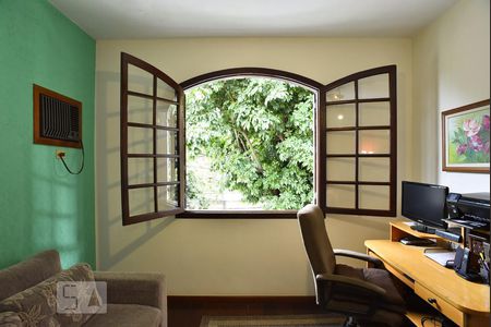 Casa de condomínio à venda com 330m², 4 quartos e 2 vagasQuarto 1