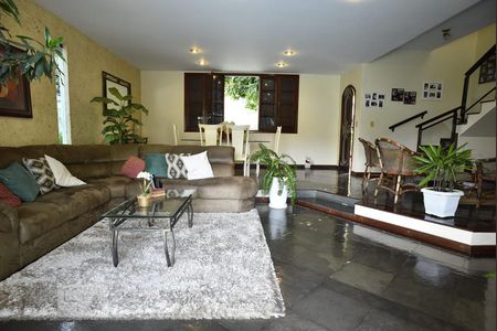 Sala de casa de condomínio à venda com 4 quartos, 330m² em Anil, Rio de Janeiro