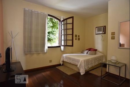 Casa de condomínio à venda com 330m², 4 quartos e 2 vagasQuarto 2