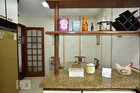 Cozinha de casa de condomínio à venda com 4 quartos, 330m² em Anil, Rio de Janeiro