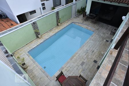 Casa de condomínio à venda com 330m², 4 quartos e 2 vagasPiscina