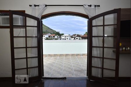 Casa de condomínio à venda com 330m², 4 quartos e 2 vagasVaranda da Suíte