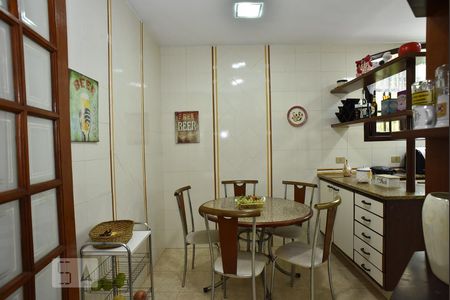 Cozinha de casa de condomínio à venda com 4 quartos, 330m² em Anil, Rio de Janeiro