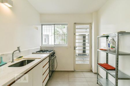 Casa para alugar com 120m², 3 quartos e 2 vagas Casa para alugar com 120m², 3 quartos e 2 vagasCozinha