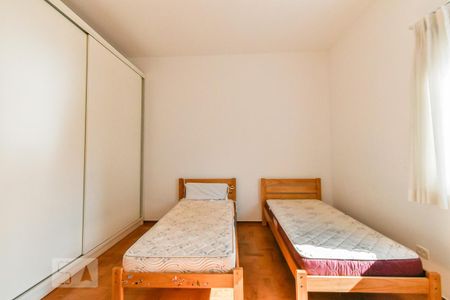 Quarto 1 de casa para alugar com 3 quartos, 120m² em Pinheiros, São Paulo