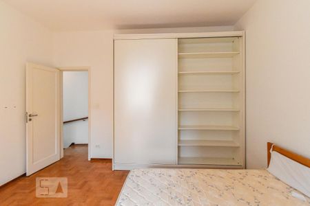 Quarto 1 de casa para alugar com 3 quartos, 120m² em Pinheiros, São Paulo
