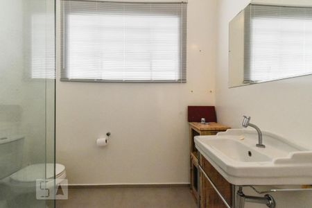 Casa para alugar com 120m², 3 quartos e 2 vagas Casa para alugar com 120m², 3 quartos e 2 vagasBanheiro