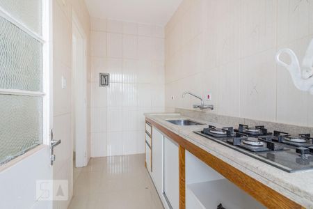 Cozinha de apartamento para alugar com 1 quarto, 37m² em Cristal, Porto Alegre