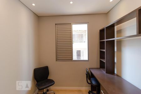 Apartamento para alugar com 79m², 3 quartos e 1 vagaQuarto 01