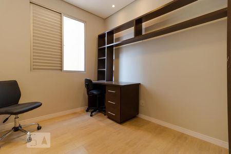 Apartamento para alugar com 79m², 3 quartos e 1 vagaQuarto 01