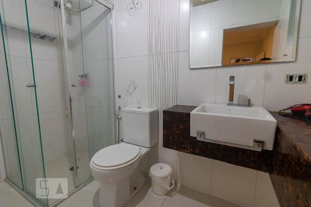 Casa à venda com 480m², 4 quartos e 6 vagasBanheiro da Suíte 1