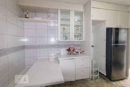 Casa à venda com 480m², 4 quartos e 6 vagasCozinha