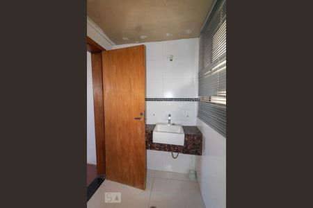 Casa à venda com 480m², 4 quartos e 6 vagasBanheiro da Suíte 4