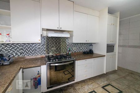 Casa à venda com 480m², 4 quartos e 6 vagasCozinha