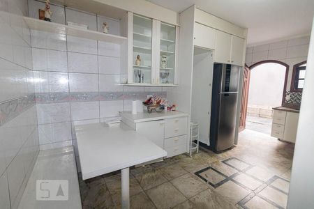 Casa à venda com 480m², 4 quartos e 6 vagasCozinha