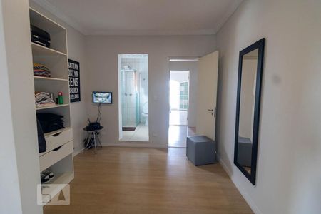 Casa à venda com 480m², 4 quartos e 6 vagasSuíte 2